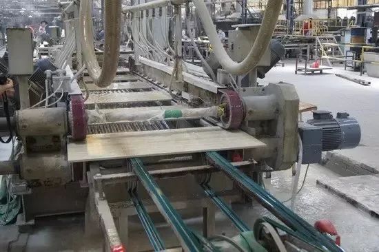 陶瓷廠異味大、被投訴，潔匠現場抽取廢氣做檢測、研制有效除臭劑！